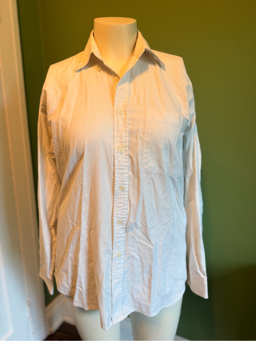 Men's White Long-Sleeve Button Down Shirt
